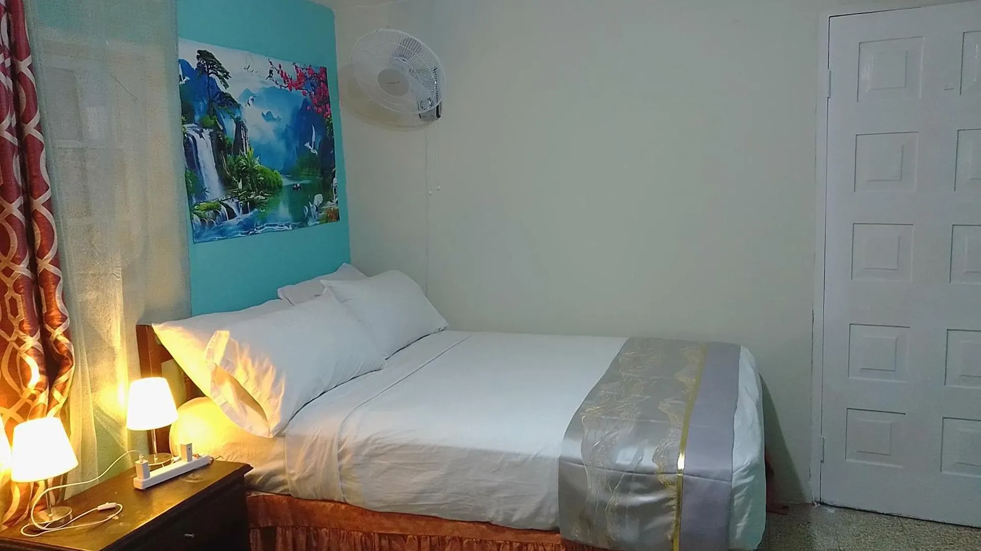 מלון מונטגו ביי Bayview Luxury Retreat בית הארחה